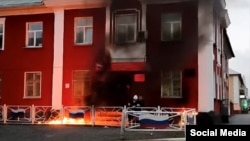 More than 500 people have been arrested in Russia since the 2022 full-scale invasion of Ukraine for vandalizing enlistment offices, police stations, city administration premises, and other buildings representing state authority to protest the war.
