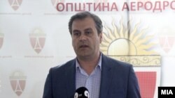 Градоначалникот на општина Аеродром Златко Марин.