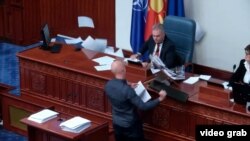Инцидент во Собрание