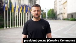 Володимир Зеленський додав, що важливо й надалі знищувати противника – «саме так влучно, як наші воїни вміють, і саме так ефективно, як дає результат».