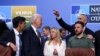 (s lijeva nadesno) britanski premijer Rishi Sunak, američki predsjednik Joe Biden, premijerka Italije Giorgia Meloni, ukrajinski predsjednik Volodimir Zelenski i generalni sekretar NATO-a Jens Stoltenberg na samitu Alijanse u Vilniusu, Litvanija, 12. jula 2023.