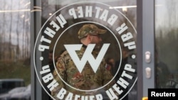 Проте у британській розвідці кажуть, що приблизно половина завербованих в’язнів, ймовірно, були вбиті або поранені 