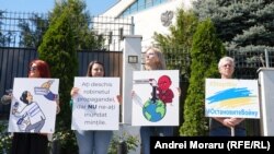 Jurnaliști din Moldova au participat la un flashmob „Uniți pentru libertatea presei. Adevărul nu poate fi suprimat!”, de Ziua Internațională a Libertății Presei.
