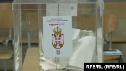 U Srbiji su 17. decembra održani vanredni parlamentarni, pokrajinski i izbori u 65 gradova i opština
