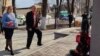 Депутат Ирина Лозован и мэр Окницы Виктор Артаманюк, на церемонии возложения цветов, 24 марта, 2023 г. 