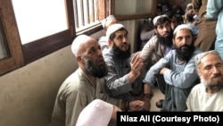 تصویر له ارشیفه، کراچۍ کې یو شمېر افغان بندیان