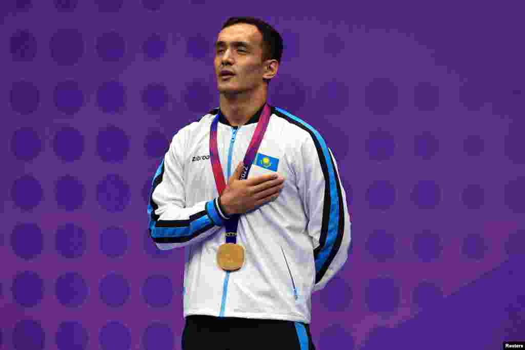 Каратэ кумитеден Нұрқанат Әжіқанов 75 келіде чемпион атанды. Ол финалда иорданиялық Хасан Масаруэхті 8:0 есебімен уақыттан бұрын жеңді. Ажықанов биыл 75 келіде Азия чемпионы атанған. 2021 жылғы әлем чемпионатының қола жүлдегері. Хуанжоу, 5 қазан 2023 жыл. 