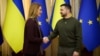 Украинскиот претседател Володимир Зеленски и претседателката на Европскиот парламент Роберта Мецола. Лвiв, 4 март 2023 година