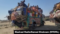 له پاکستانه خپل هېواد ته یو شمېر ستنیدونکي افغان کډوال