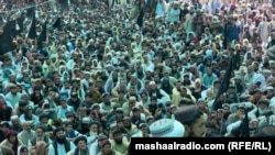 په چمن کې د روان پرلت یوه څنډه