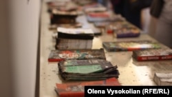 Обгорілі книжки з Харкова. Книжковий Арсенал, Київ, 1 червня 2024 року