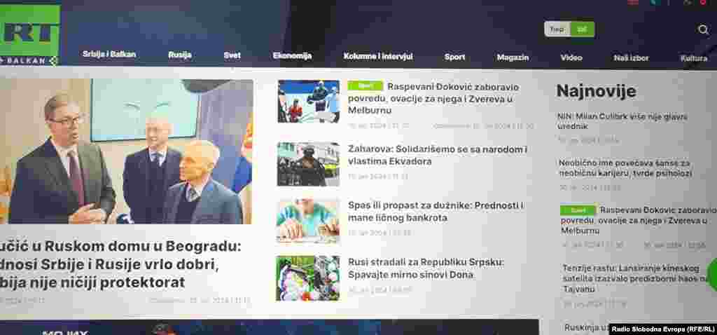 Sajt Russia Today (RT) na srpskom jeziku, bez problema se otvara u Briselu (zabeleženo 29. januara 2024.). Kancelarija RT u Beogradu, glavnom gradu Srbije koja je kandidat za članstvo u EU, otvorena je krajem 2022. godine u kojoj je Rusija započela invaziju u Ukrajinu. 