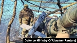 O dronă-kamikaze „Lancet” care nu a explodat după ce a lovit o plasă de apărare. Imagine: Ministerul Apărării din Ucraina