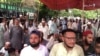 د کراچۍ بندر مزدورانو د خپلو دندو خوندیتوب لپاره پرلت وهلی دی