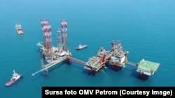 Proiectul Neptun Deep, dezvoltat de OMV Petrom și Romgaz, prevede investiții de 4 miliarde de euro. Cele două companii vor să extragă aproximativ 100 de miliarde de metri cubi de gaze naturale din Marea Neagră, iar primele livrări de gaze vor fi făcute în 2027.