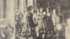 În „Parcul Central de Cultură și Odihnă” din Chișinău. „Cultura Moldovei”, 25 iunie 1964.