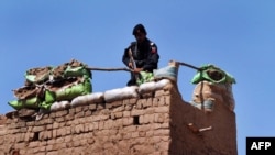 په خیبر او د خیبر پښتونخوا په نورو برخو کې په تېر شاوخوا یو کال کې پر پولیسو بریدونه زیات شوي دي - پخوانی انځور.