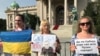 Skup podrske Petru Nikitinu pred Skupštinom Srbije, Beograd, 13. jul 2023. 