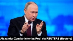 «Путін неправдиво стверджував, що Україна ініціювала військову операцію на Донбасі, починаючи з 2014 року, і що Україна не виконала Мінські угоди, які встановили перемир’я, яке Путін порушив у лютому 2022 року», – ISW