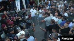 Հունիսի 12-ին ընդդիմության հանրահավաքը Բաղրամյան պողոտայում