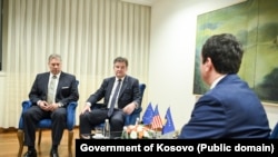 Средба помеѓу Габриел Ескобар, Мирослав Лајчак и Албин Курт, Приштина, 5 јуни 2023 година