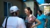 Recenzoarea Ludmila Ciornîi, în timpul interviului, într-o gospodărie din Copanca, Căușeni