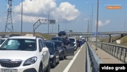 Заезд на Керченский мост, скриншот из записи Крым.Реалии

