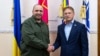 Міністр оборони України Рустем Умєров (л) і його британський колега Ґрант Шаппс, фото ілюстративне