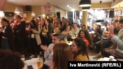 Mladi iz Srbije u poseti Prištini povodom festivala "Mirëdita, dobar dan" u maju 2023. godine.