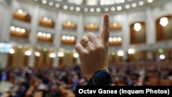 Legile bugetului și a bugetului de asigurări sociale pentru 2024 urmează să fie votate în plen miercuri, 20 decembrie.