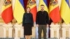 Зеленський привітав Санду з перемогою на виборах у Молдові