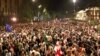 Тепања и апсења во Грузија, продолжуваат протестите против контроверзниот закон 