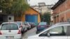 Косово: Луѓе чекаат за пререгистрација на автомобилите во Северна Митровица 
