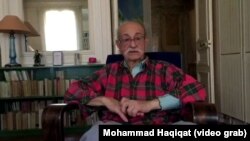 تصویری از فری فرزانه در گفتوگو با محمد حقیقت