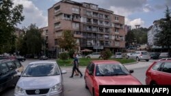 Automobili u Severnoj Mitrovici, avgust 2022.