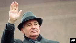 Михаил Горбачов на 7 ноември 1989 г.