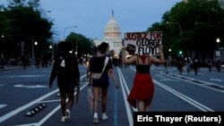 Proteste în fața Capitoliului de la Washington, 29 mai 2020.