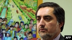 Former Foreign Minister Abdullah Abdullah says he favors a parliamentary system.