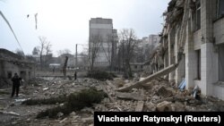 Училищна сграда в Житомир, Украйна