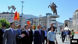 Архивска фотографија - прослава на 20 години од незавиноста. 