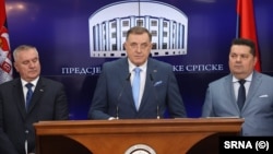 Premijer Radovan Višković, predsjednik Milorad Dodik i predsjednik Narodne skupštine Republike Srpske Nenad Stevandić u Banjoj Luci, BiH, 12. marta 2025.