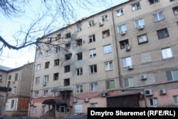 Bloc de locuințe la Herson distrus de bombardamentele rusești 28 decembrie.