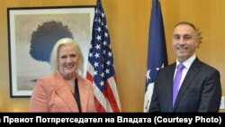 Средба меѓу вицепремиерот Артан Груби и амбасадорката на САД, Ангела Агелер