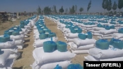 دا مرستې په بېوزلو او غریبو کورنیو وېشل کېږي.