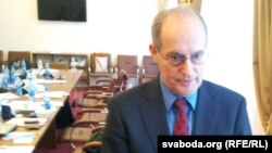 Міклаш Харасьці на сустрэчы з журналістамі ў Кіеве
