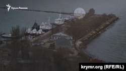 Захоплені Росією українські кораблі у порту Керчі. Окупований Росією Крим. 4 грудня 2018 року 