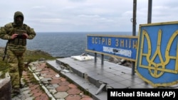 Український військовий на острові Зміїний, 18 грудня 2022 року, ілююстративне фото