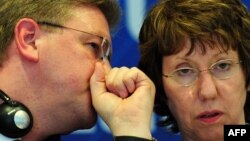 Turkey -- EU foreign policy chief Catherine Ashton with EU Enlargement Commissioner Stefan Fuele at a press conference in Istanbul, 13Jul2010