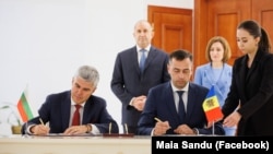 Semnarea contractului de colaborare între companiile „Energocom” și „Bulgartransgaz”.