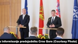"Pogađa nas deficit pažnje s nekih najvažnijih evropskih političkih adresa, jer smatramo da ni na Zapadnom Balkanu, ni drugdje ne može biti vakuuma", kazao je Milo Đukanović (lijevo) na pres-konferenciji sa hrvatskim kolegom Zoranom Milanovićem (na fotografiji, 16. rujna 2021.)